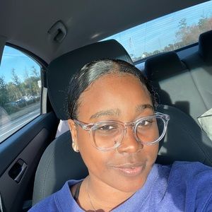 Meet your Posher, Jasmine